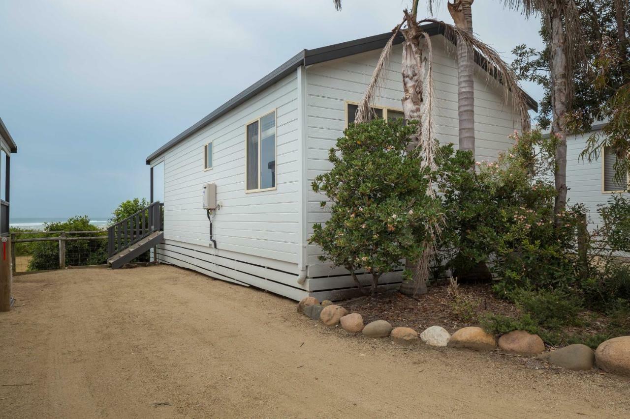 Tuross Beach Cabins & Campsites Tuross Heads Esterno foto